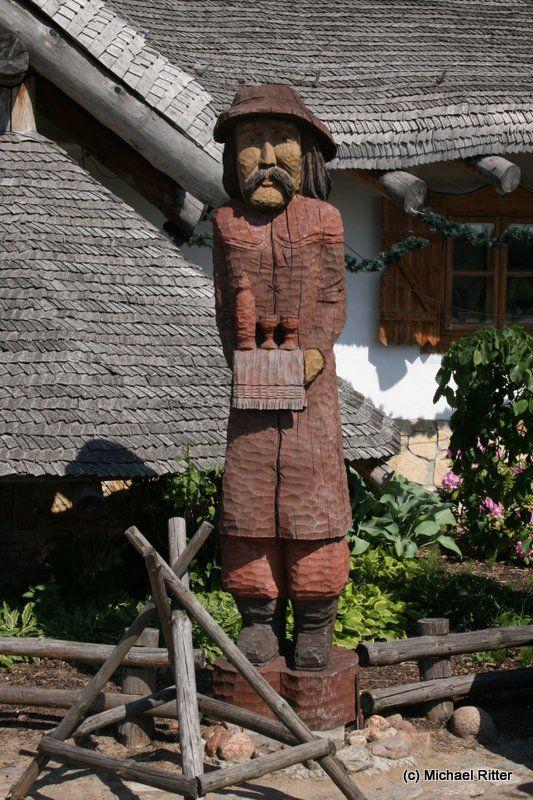 Holzfigur an der Strecke nach Masuren