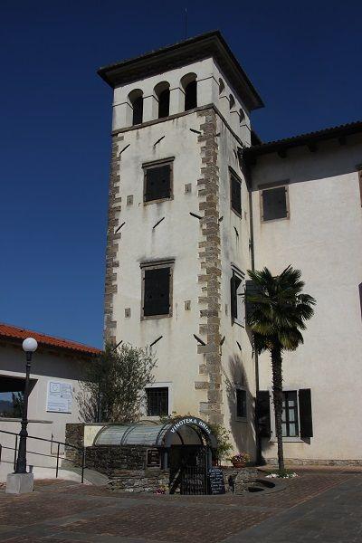 Schloss Dobrovo