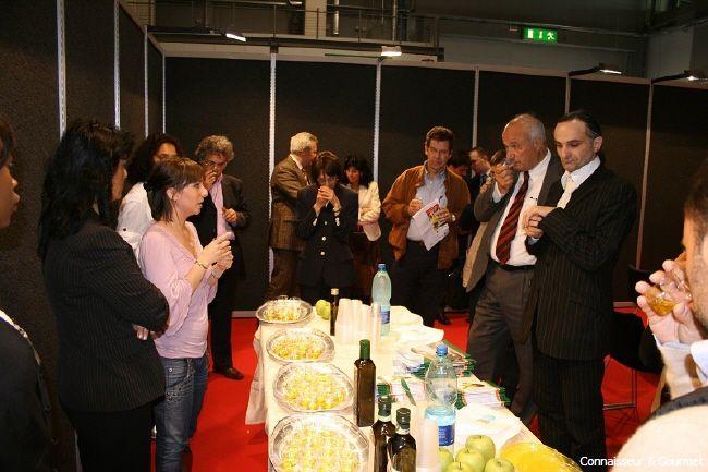 Olivenölverkostung auf der Tuttofood