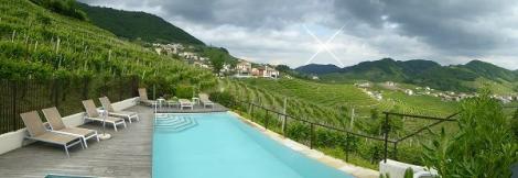 Salís mit schönem Pool in den Weinbergen