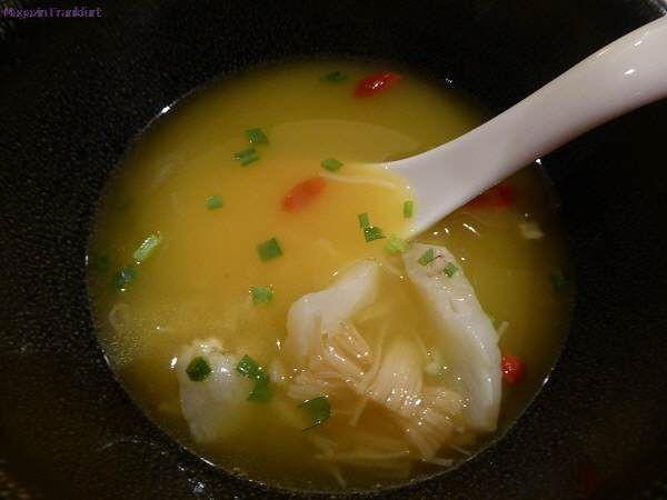 Fischblasen-Suppe im Hai Tien Lo